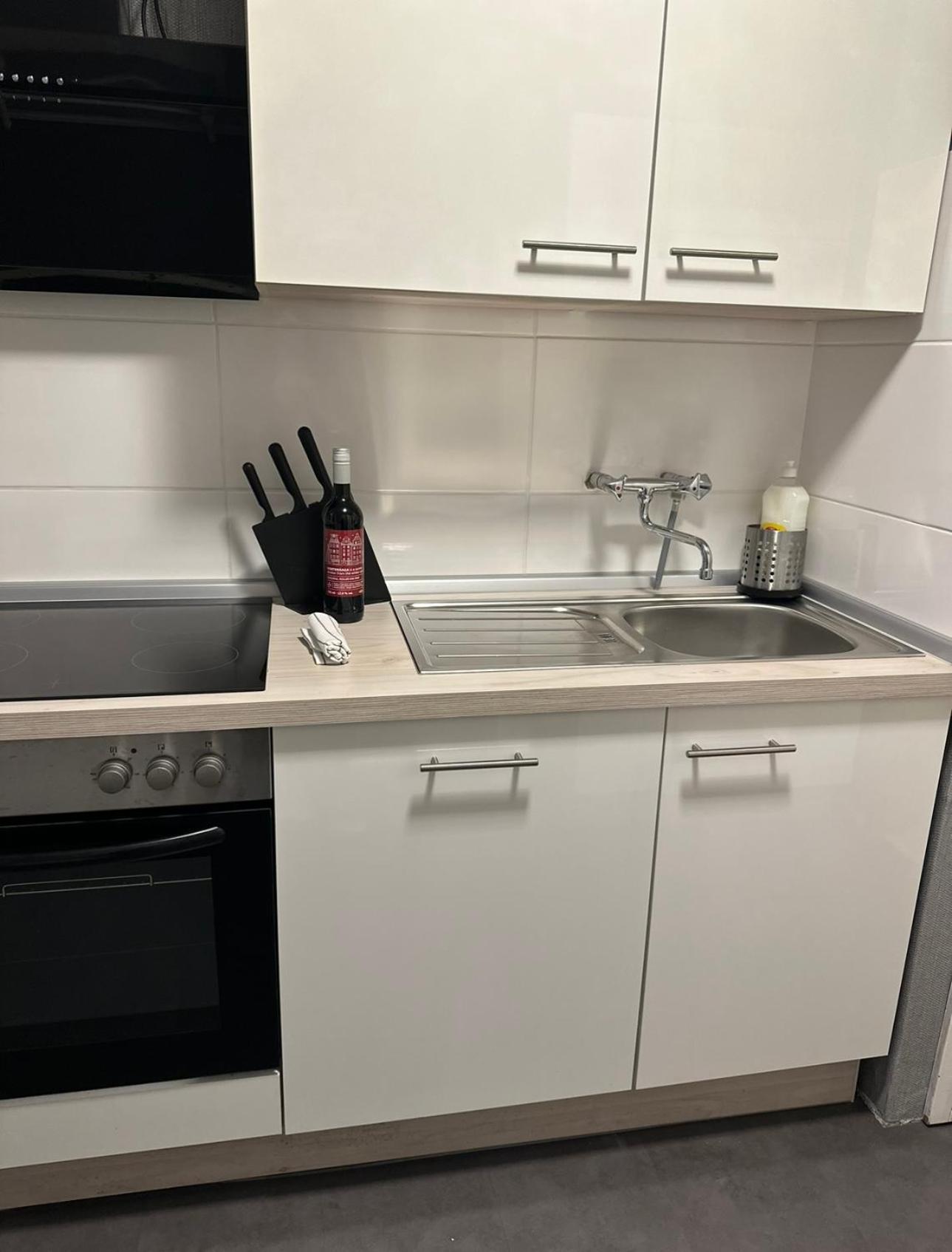 Fewo Am Deich 1 Zentral Mit Stadtblick Und Kontaktloser Check In Bremerhaven Exteriör bild